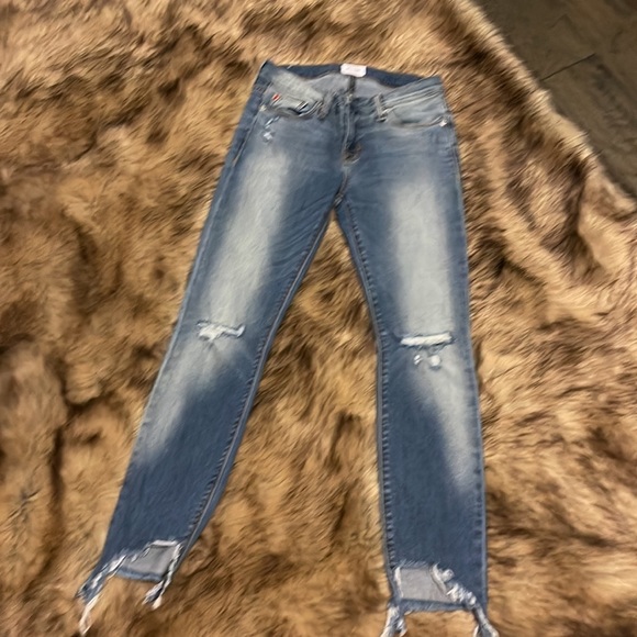 Hudson distressed jeans! Skinny crop, mid rise tally skinny crop Size 25 - Picture 2 of 3
